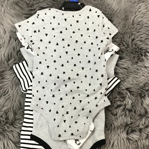 Rococo | Infant Bodysuit Set | 4 Pack | Black, White & Grey | 3 Months - Picture 4 of 4